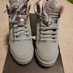 Air Jordan 5 Retro silver/ shy pink stealth 5.5Y